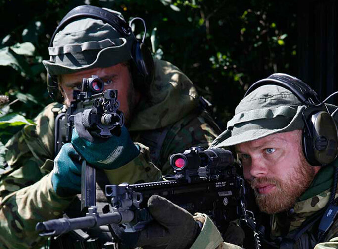 aimpoint　特価中　お見逃し無く Aimpoint - Micro T-2 ACET with No Mount 2-MOA Red Dot Military