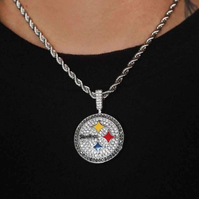 True Fans™ NFL Green Bay Packers 1/10 CT. T.W. Diamond Logo Necklace in  Sterling Silver|Zales