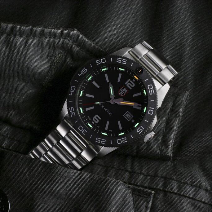 Luminox - Pacific Diver 3120 Series Watch - Military & Gov't