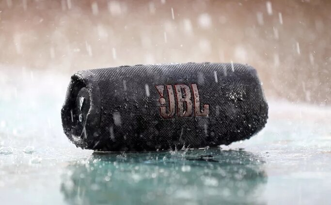 JBL Charge 5, Bluetooth Portable Waterproof Speaker with Powerbank